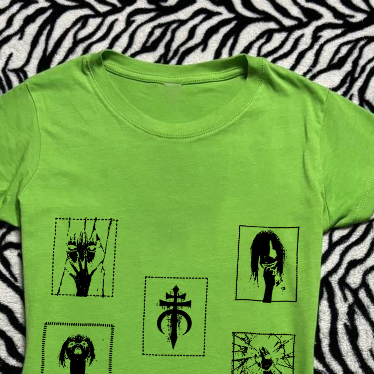 2000s Vintage Women's Crop Top - đánh giá và giá Y2K Graphic Baby Tee Crop