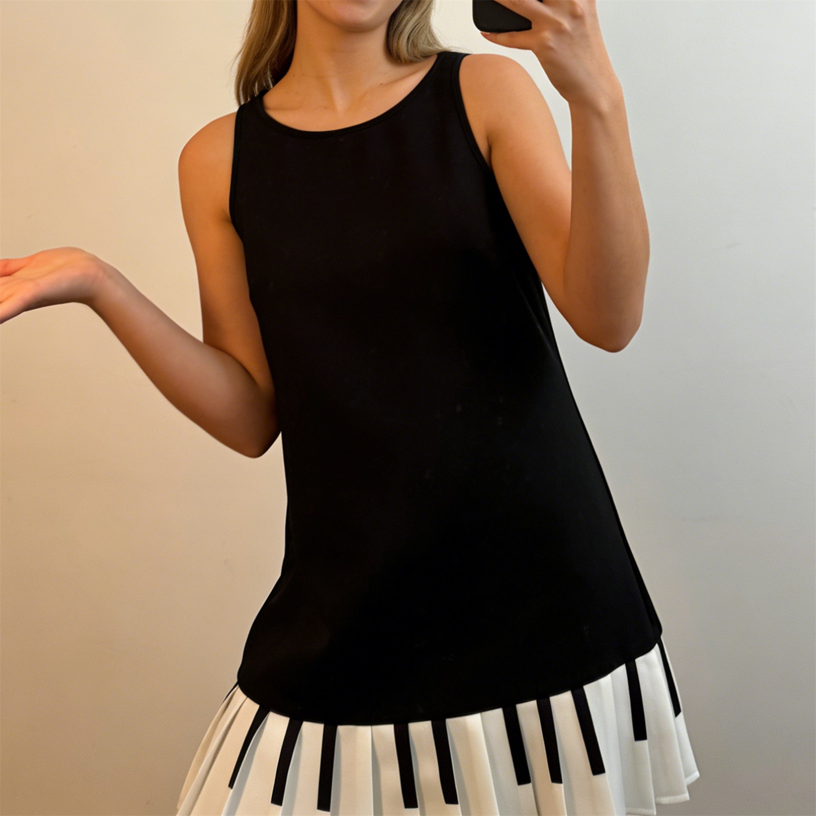 Womens Y2K Piano Key Pleated M - đánh giá và giá Y2K Backless Halter Mini Dress
